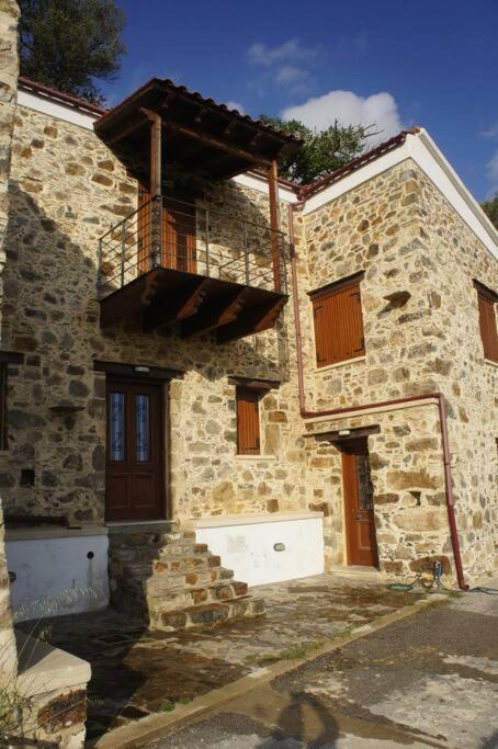 Вилла Alegria Stone House Амигдалокефалион Экстерьер фото